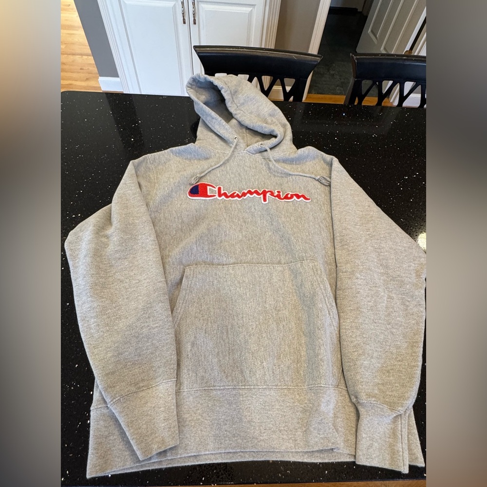 Like New Champion Men’s Gray Pullover Hoodie with Script Logo